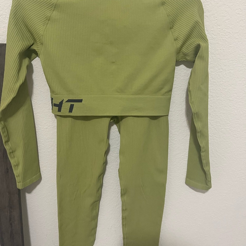 ECHT work out set - Picture 4 of 8